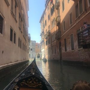 Meet your Posher, Vanessa